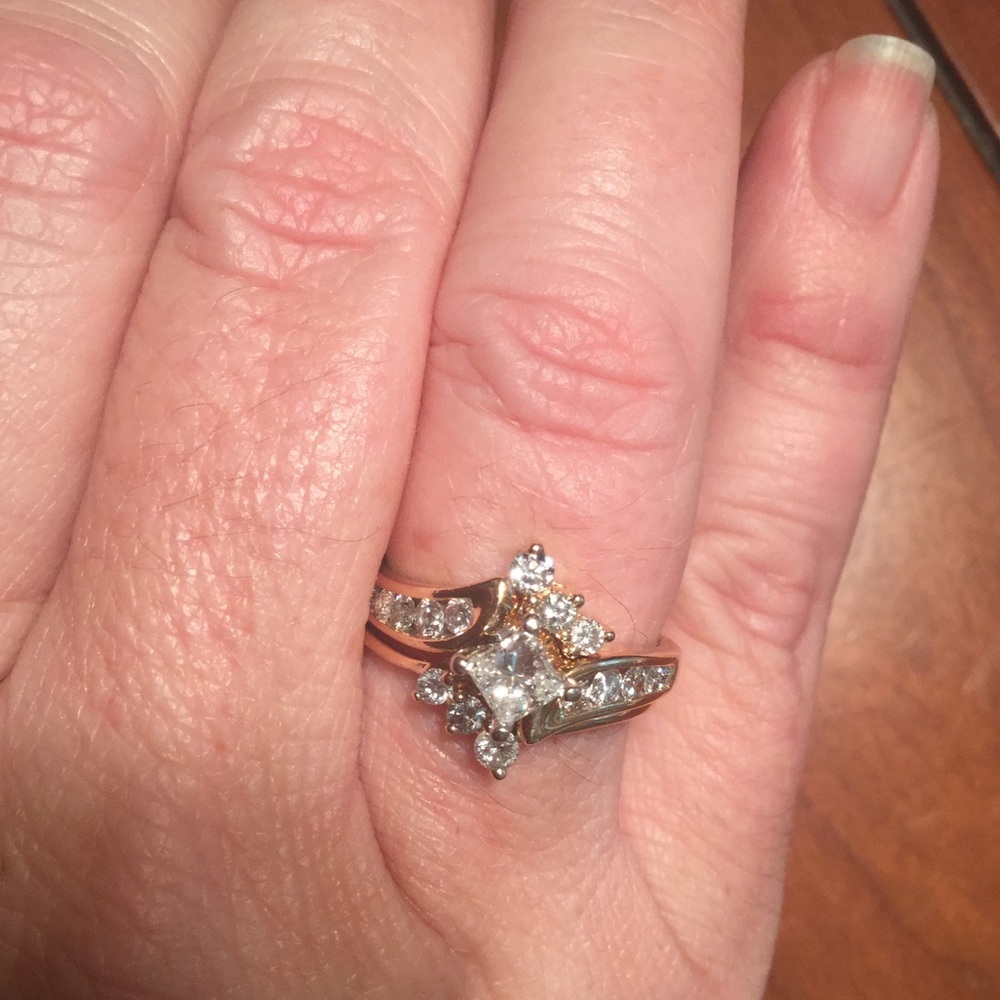 Wedding Band Set ! 2 interlocking rings, 14 k
